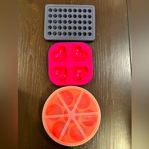 Lot of 3 Silicone cooking/baking/candy/gummy molds EUC* MSRP: $45
